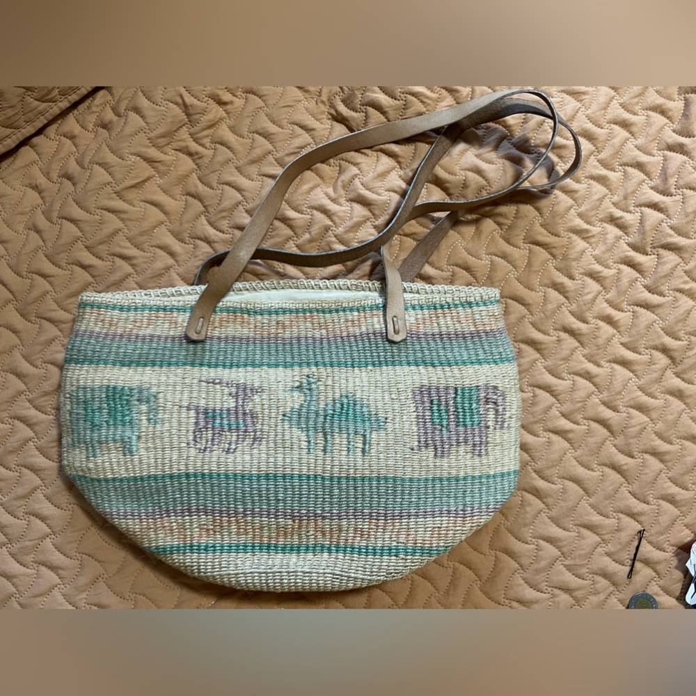 Vintage summer straw handbag